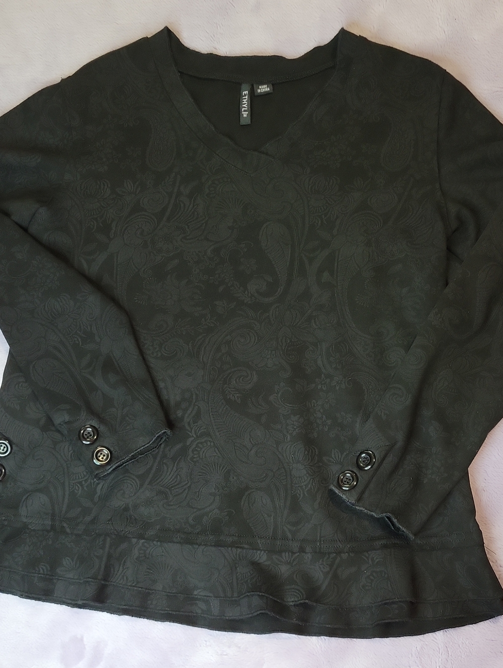 Ethyl Black Paisley Jacquard V-Neck Sweater
